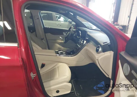 2018 Mercedes-Benz Glc 300 4Matic z USA, uszkodzony, nr VIN WDC0G4KB0JV092033